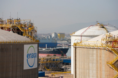 El tráfico de líquidos a granel en el Port de Barcelona se recupera durante el mes de abril